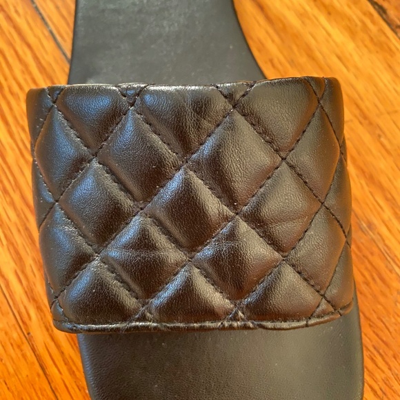 SHEIN quilted slides, Size: 7, Color: black - Picture 6 of 9